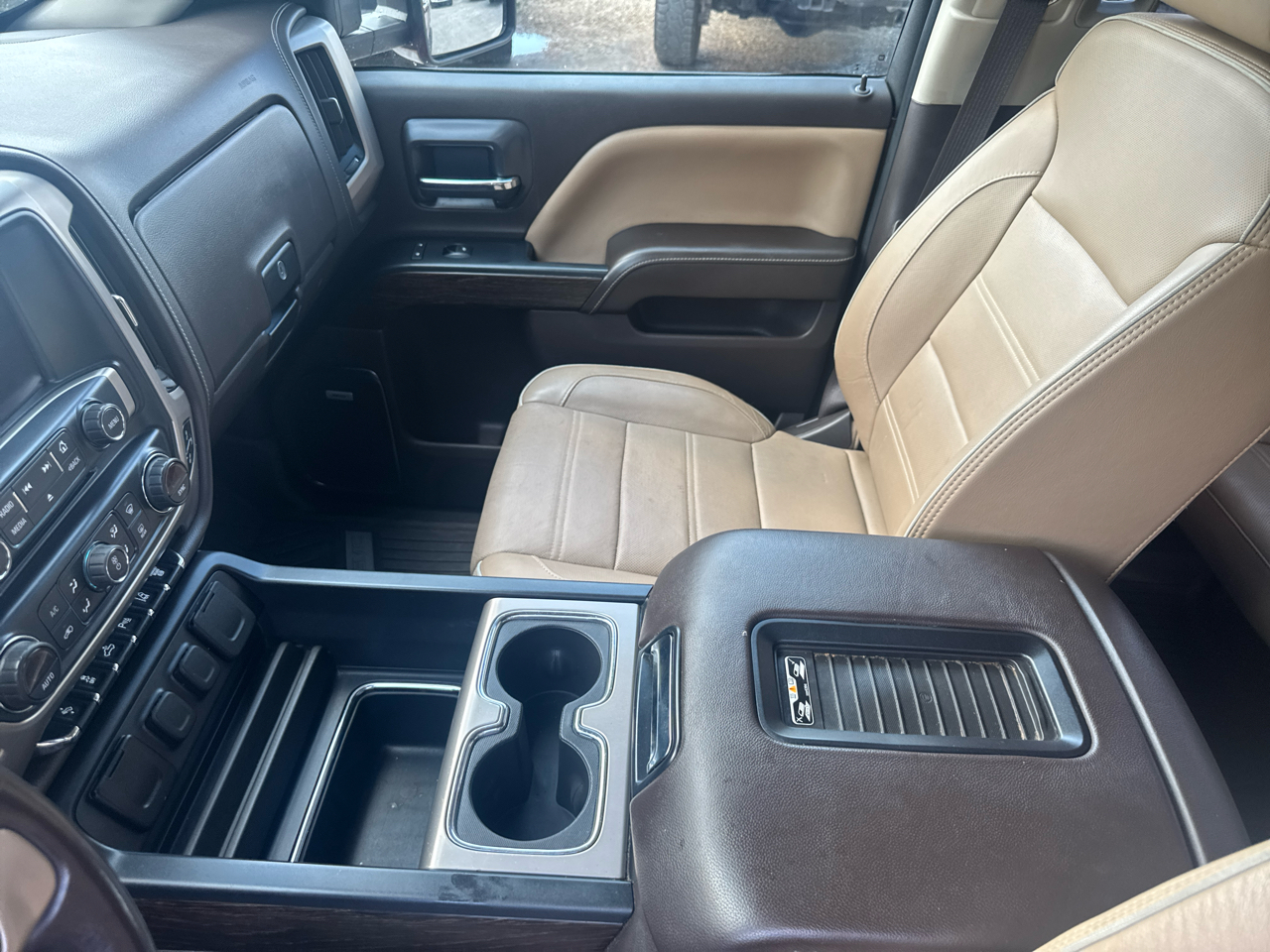 GMC Sierra 2500HD Denali Crew Cab 4WD 2019