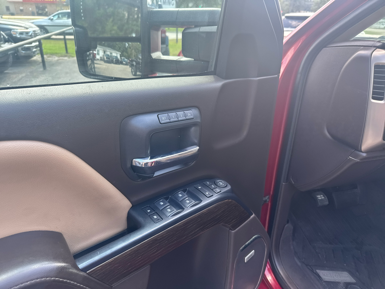 GMC Sierra 2500HD Denali Crew Cab 4WD 2019