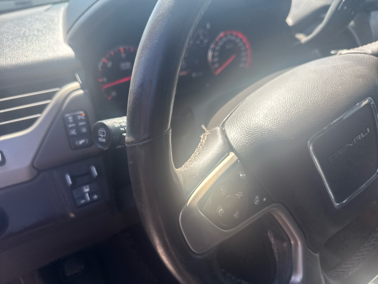 GMC Yukon Denali XL 2WD 2015