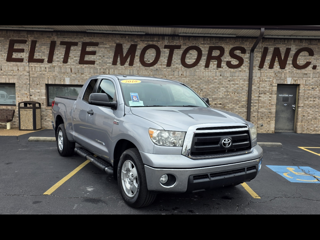 2010 Toyota Tundra Tundra Grade's photo