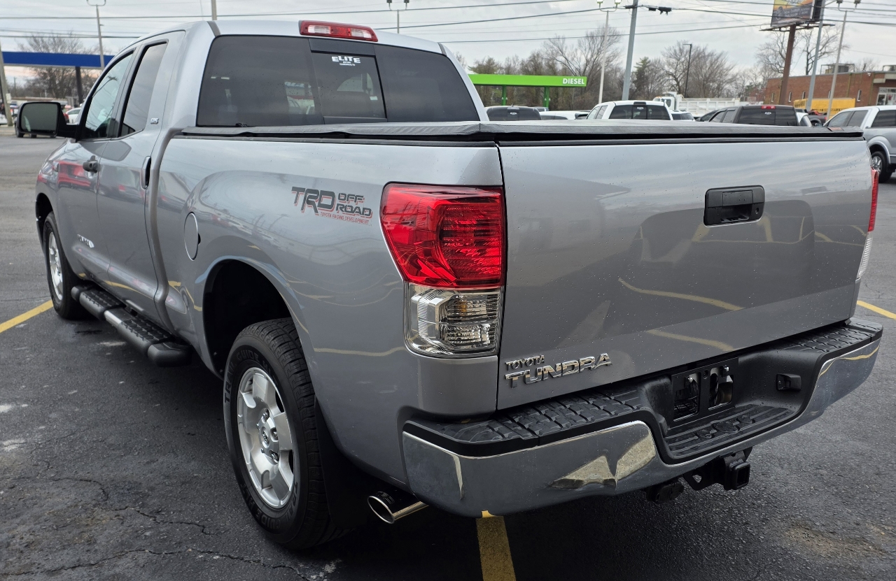 Toyota Tundra  2010