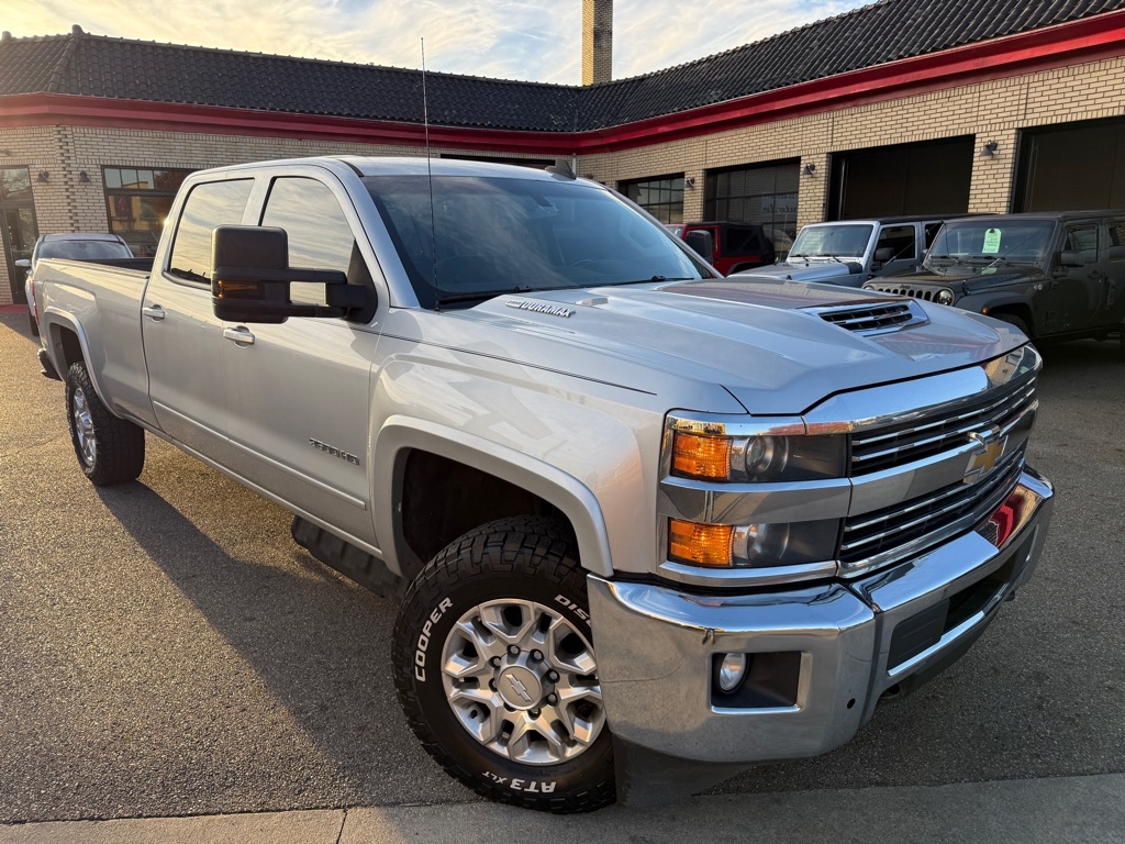 2018 Chevrolet Silverado 3500HD LT Crew Cab 4WD