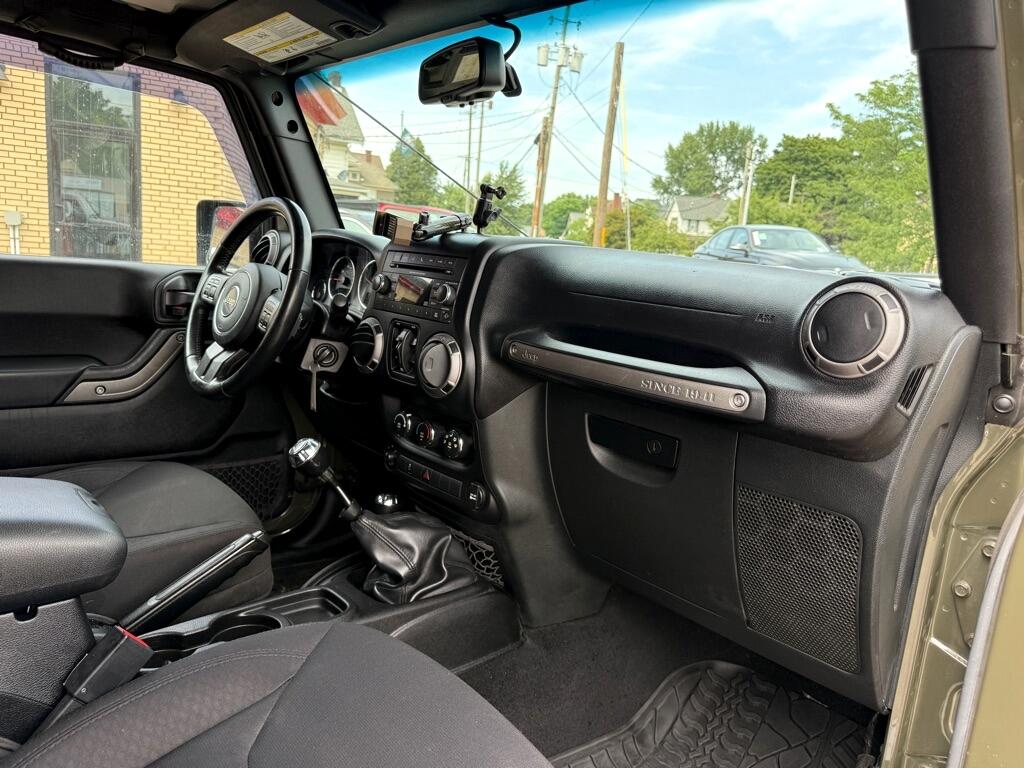 Jeep Wrangler Unlimited Sport 4WD 2015