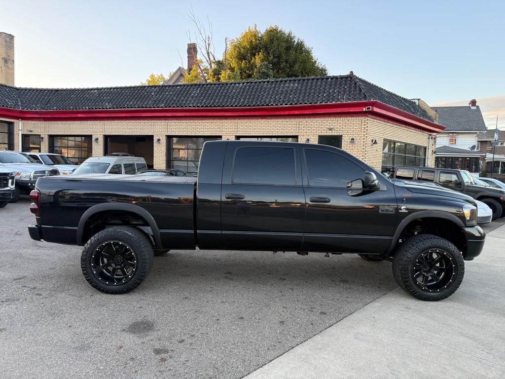Dodge Ram 3500 Laramie Mega Cab 4WD DRW 2008