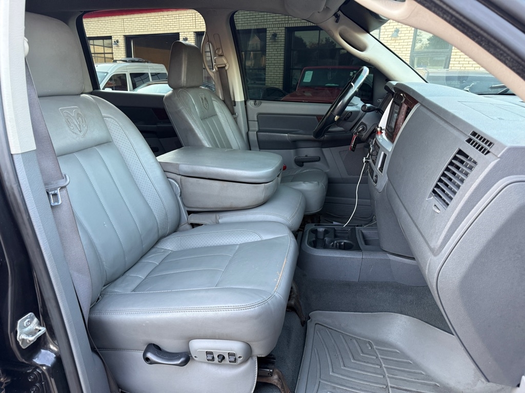 Dodge Ram 3500 Laramie Mega Cab 4WD DRW 2008