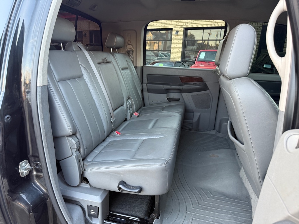 Dodge Ram 3500 Laramie Mega Cab 4WD DRW 2008