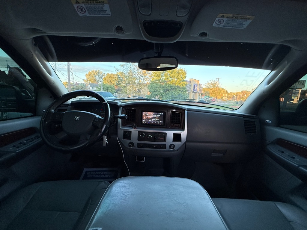 Dodge Ram 3500 Laramie Mega Cab 4WD DRW 2008