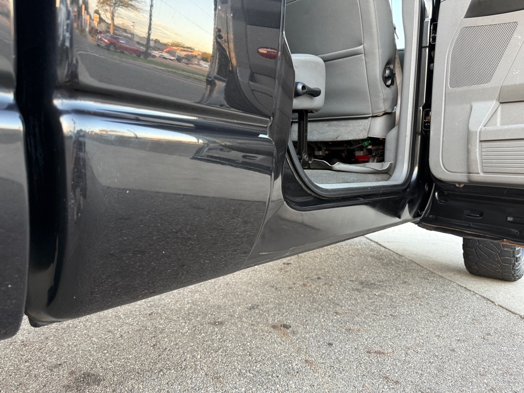 Dodge Ram 3500 Laramie Mega Cab 4WD DRW 2008