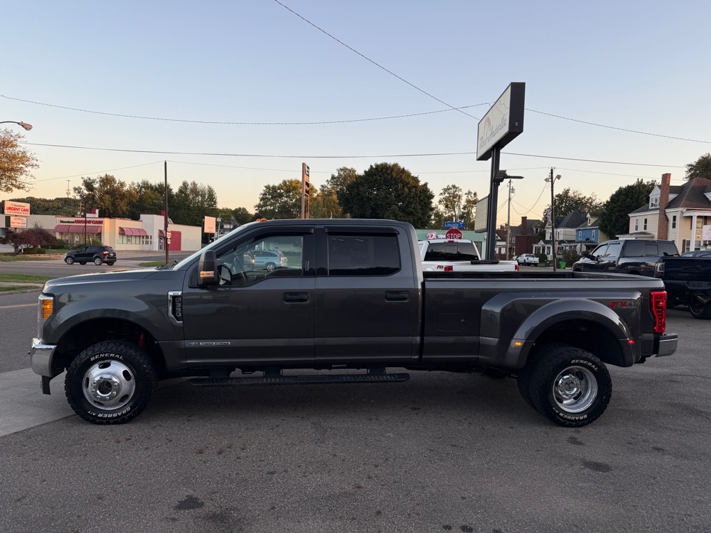 2017 Ford F-350 XL photo 4