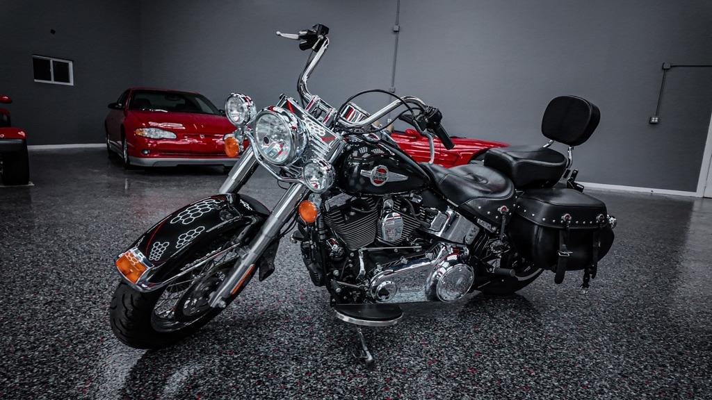 2017 Harley-Davidson FLSTC103 