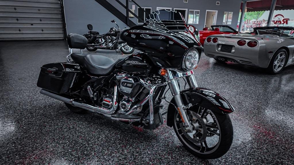 2019 Harley-Davidson FLHX 