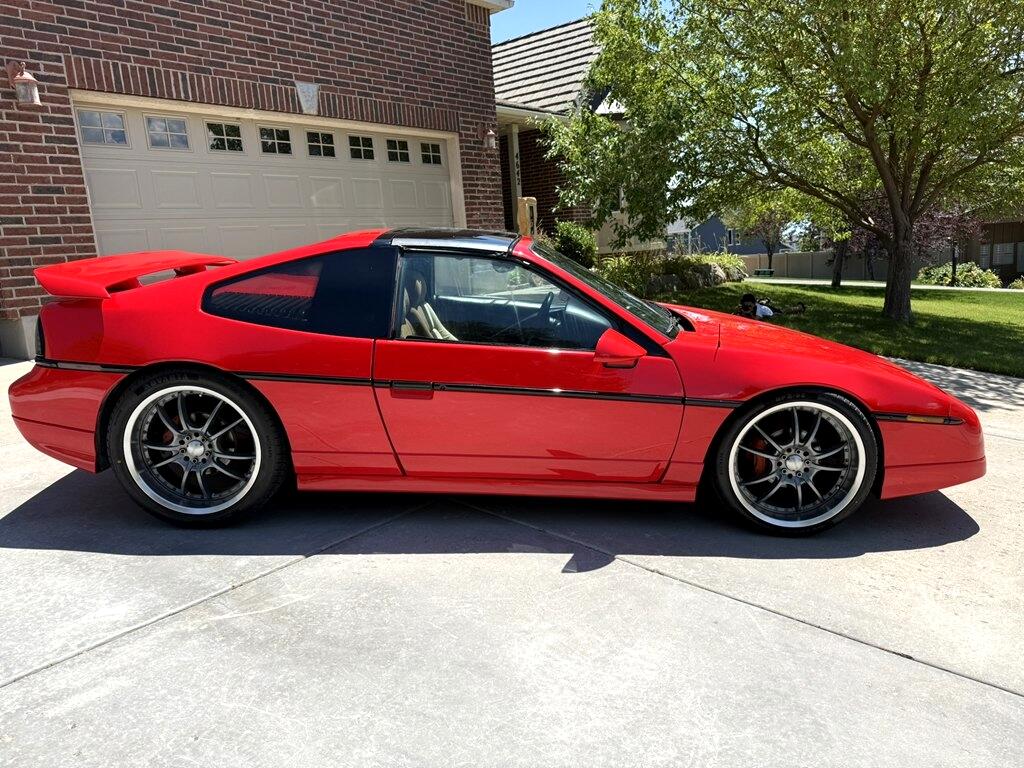 Pontiac Fiero GT 1988