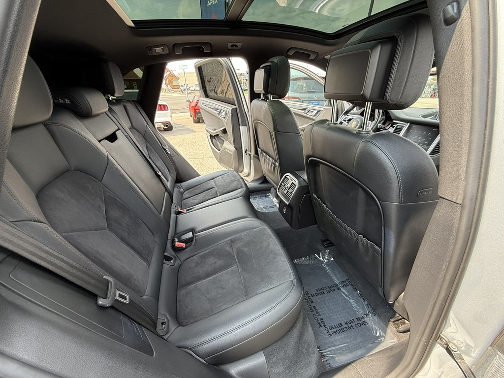 Porsche Macan AWD 4dr Turbo 2017