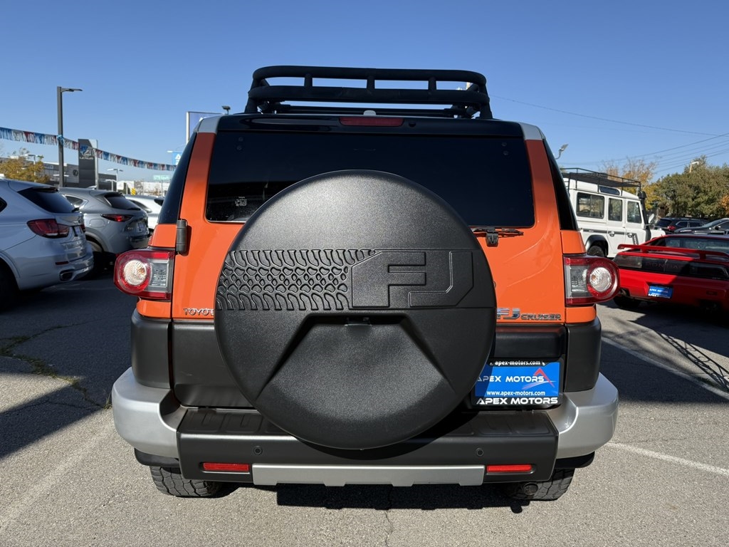 Toyota FJ Cruiser 4WD MT 2013