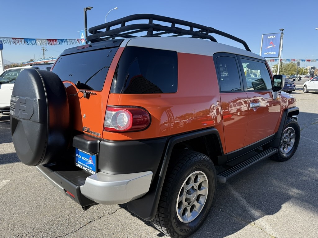 Toyota FJ Cruiser 4WD MT 2013