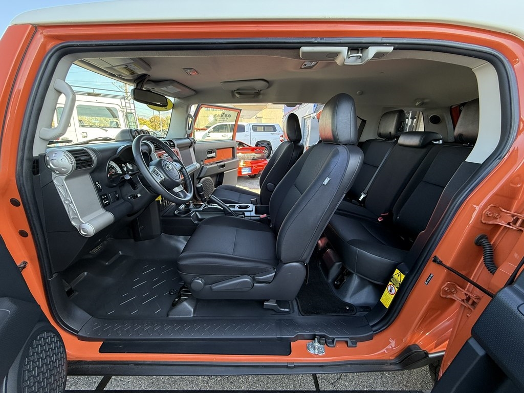 Toyota FJ Cruiser 4WD MT 2013