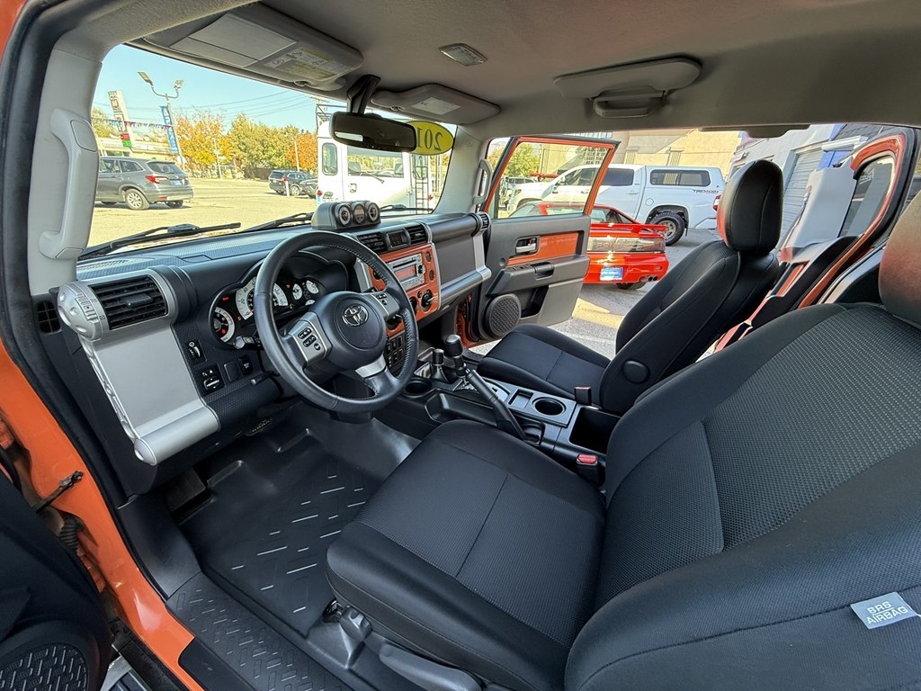 Toyota FJ Cruiser 4WD MT 2013