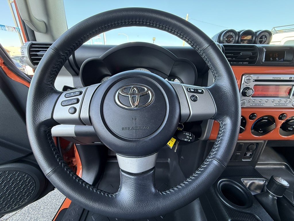 Toyota FJ Cruiser 4WD MT 2013