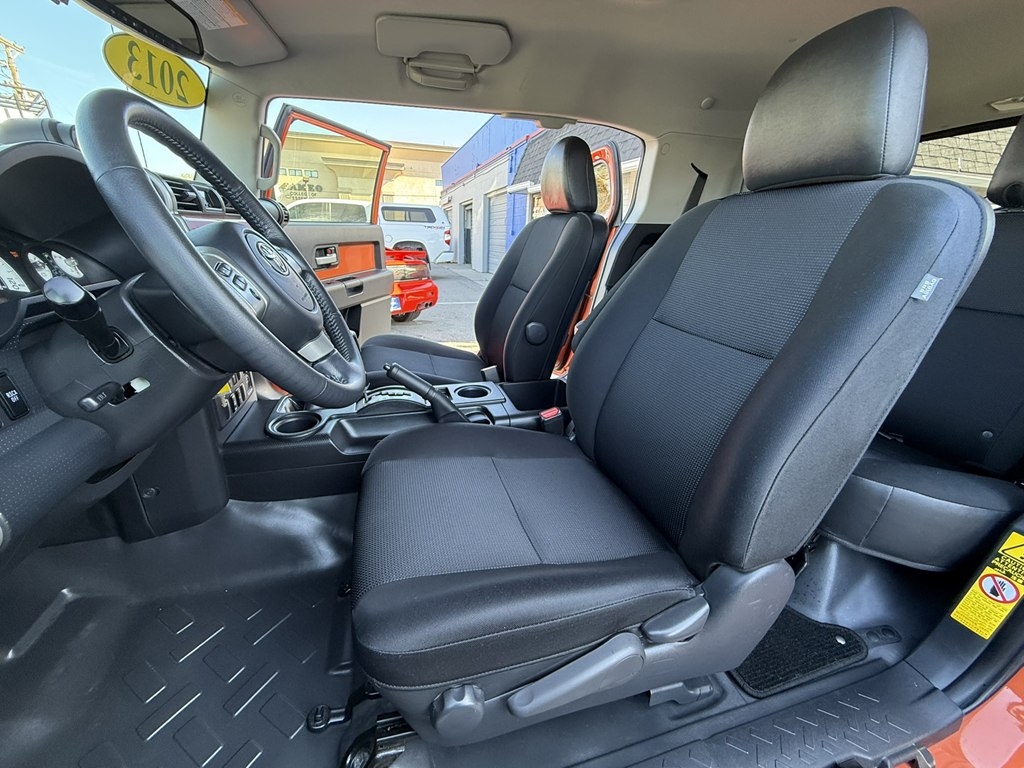 Toyota FJ Cruiser 4WD MT 2013