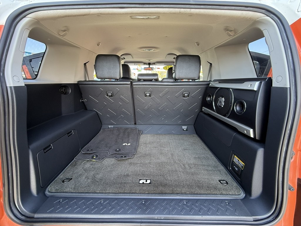 Toyota FJ Cruiser 4WD MT 2013