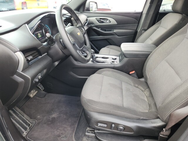 2023 Chevrolet Traverse photo 3