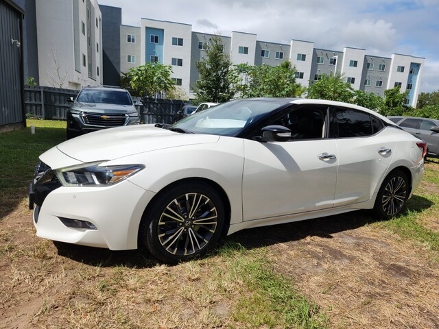 2017 Nissan Maxima SL photo 3