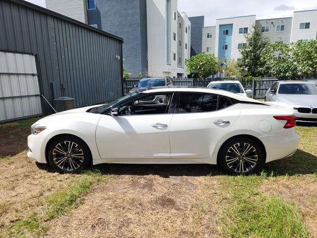 2017 Nissan Maxima SL photo 4