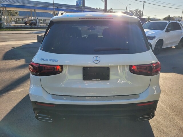 Mercedes-Benz GLB-Class  2021