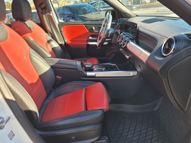 Mercedes-Benz GLB-Class  2021