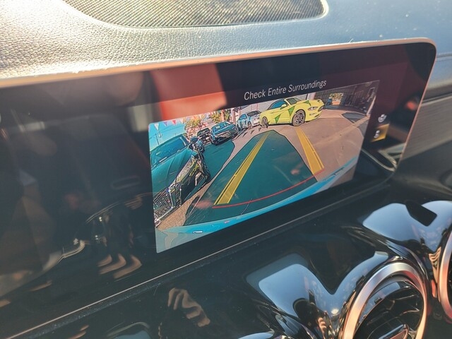 Mercedes-Benz GLB-Class  2021