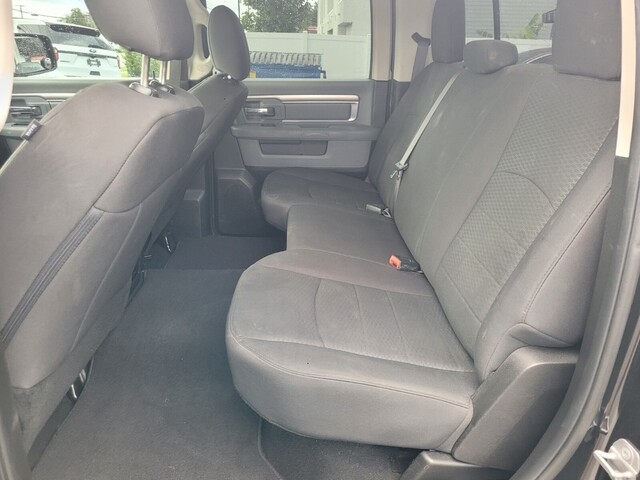 RAM 1500 Classic Tradesman Crew Cab SWB 2WD 2019