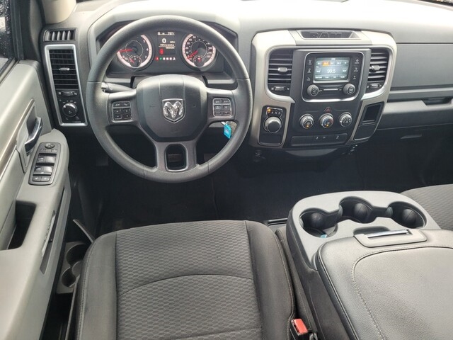 RAM 1500 Classic Tradesman Crew Cab SWB 2WD 2019