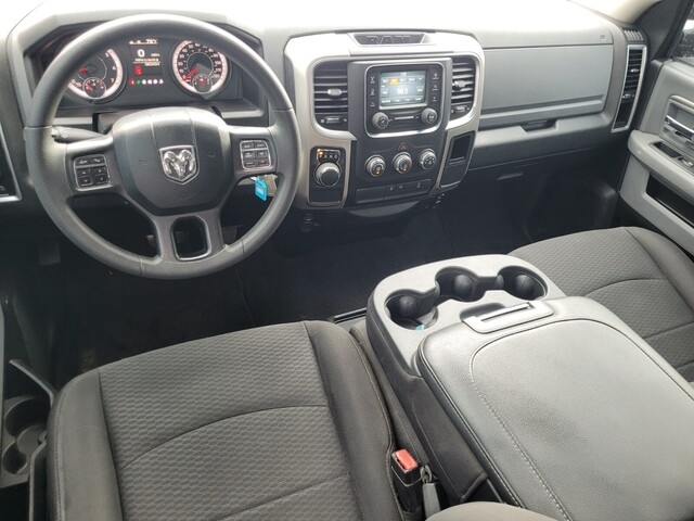 RAM 1500 Classic Tradesman Crew Cab SWB 2WD 2019