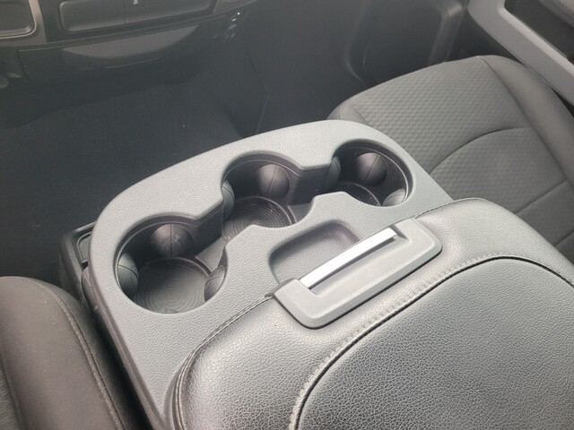 RAM 1500 Classic Tradesman Crew Cab SWB 2WD 2019