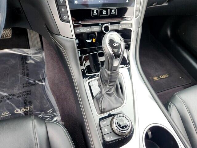 Infiniti Q60 3.0t LUXE 2018