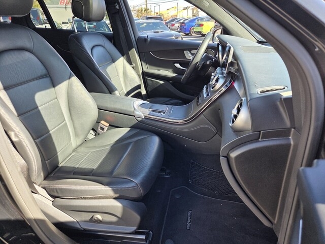 Mercedes-Benz GLC-Class  2020