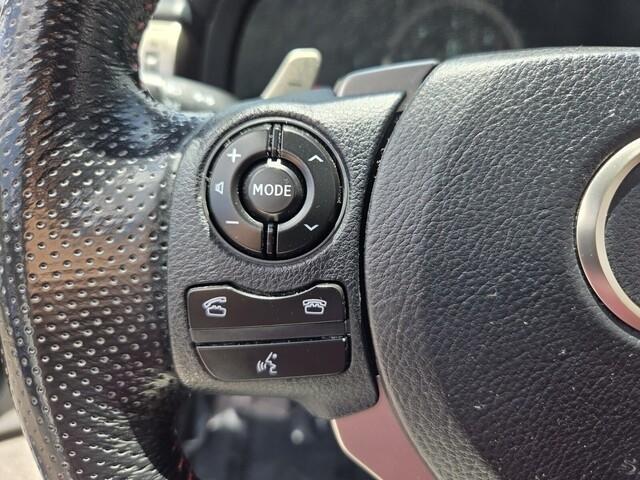 Lexus IS  2016