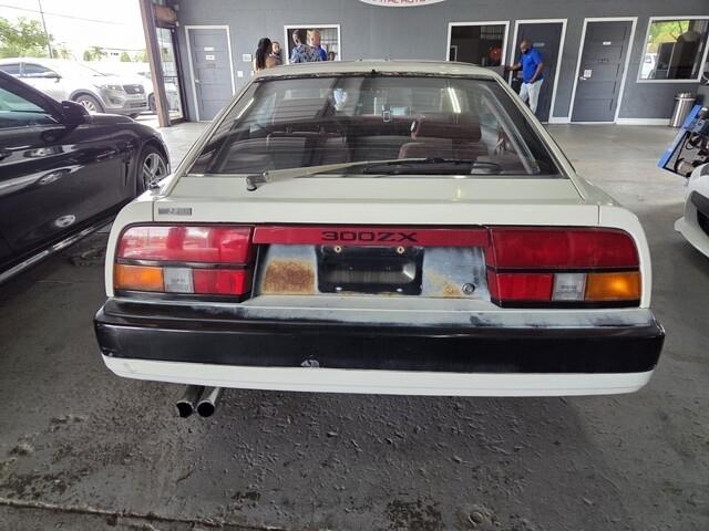 Nissan 300ZX Base 1985