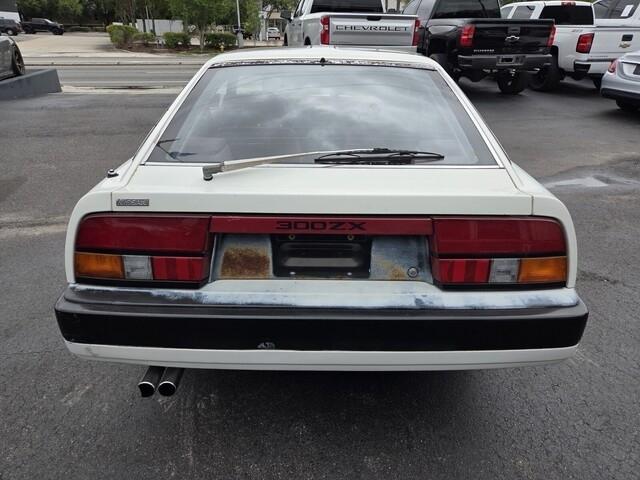 Nissan 300ZX Base 1985