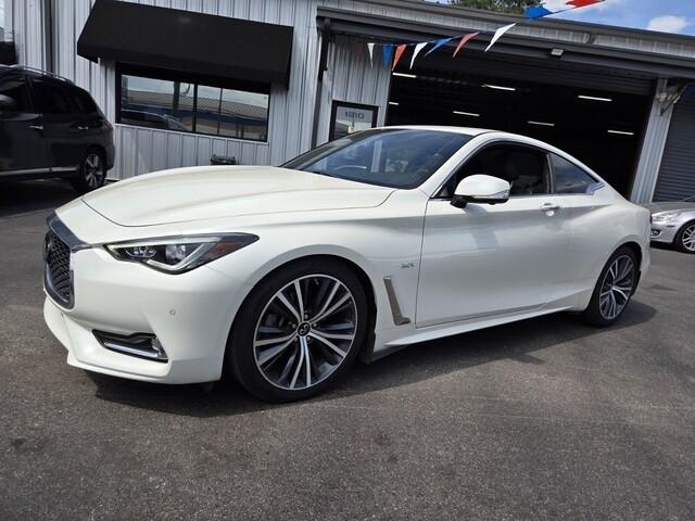 Infiniti Q60 3.0t LUXE 2020