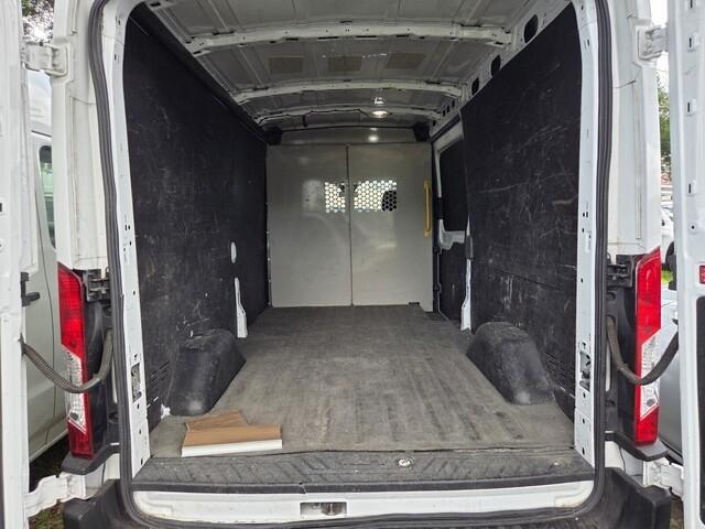 Ford Transit 250 2021