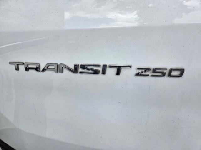 Ford Transit 250 2021