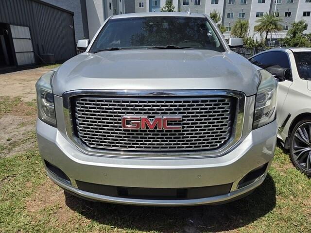 GMC Yukon SLT 2017