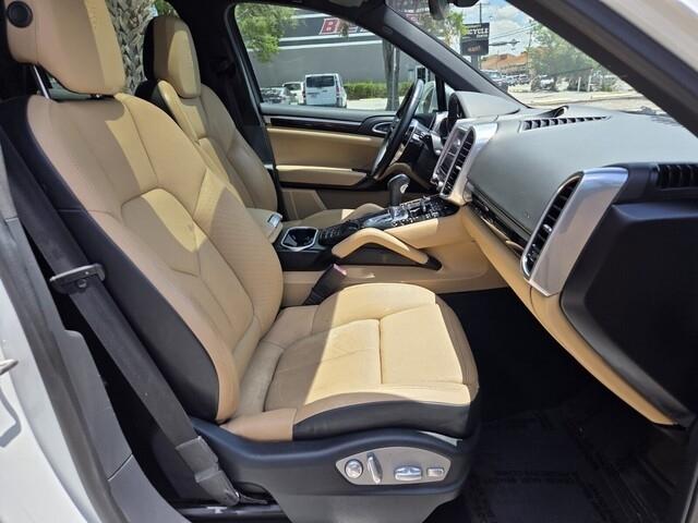Porsche Cayenne  2017