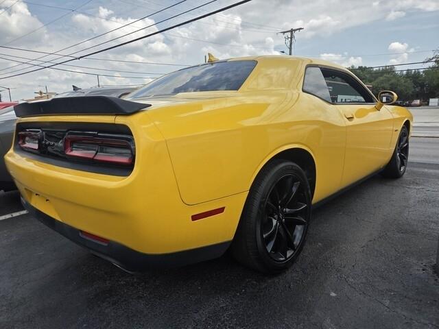 Dodge Challenger  2017