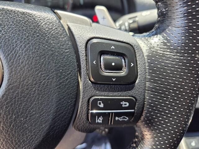 Lexus IS  2019