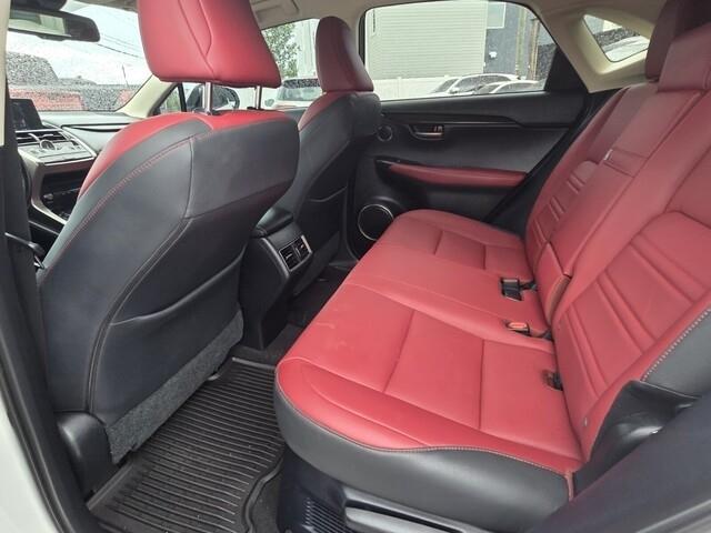 Lexus NX 300  2021