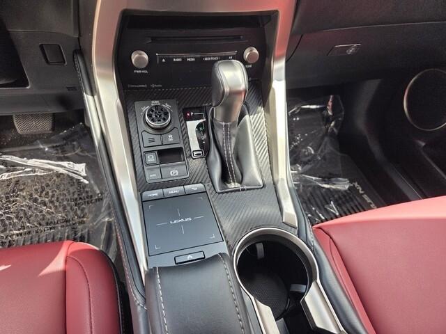 Lexus NX 300  2021