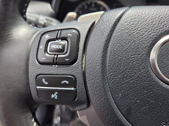 Lexus NX 300  2021