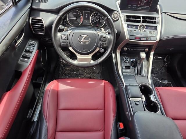 Lexus NX 300  2021